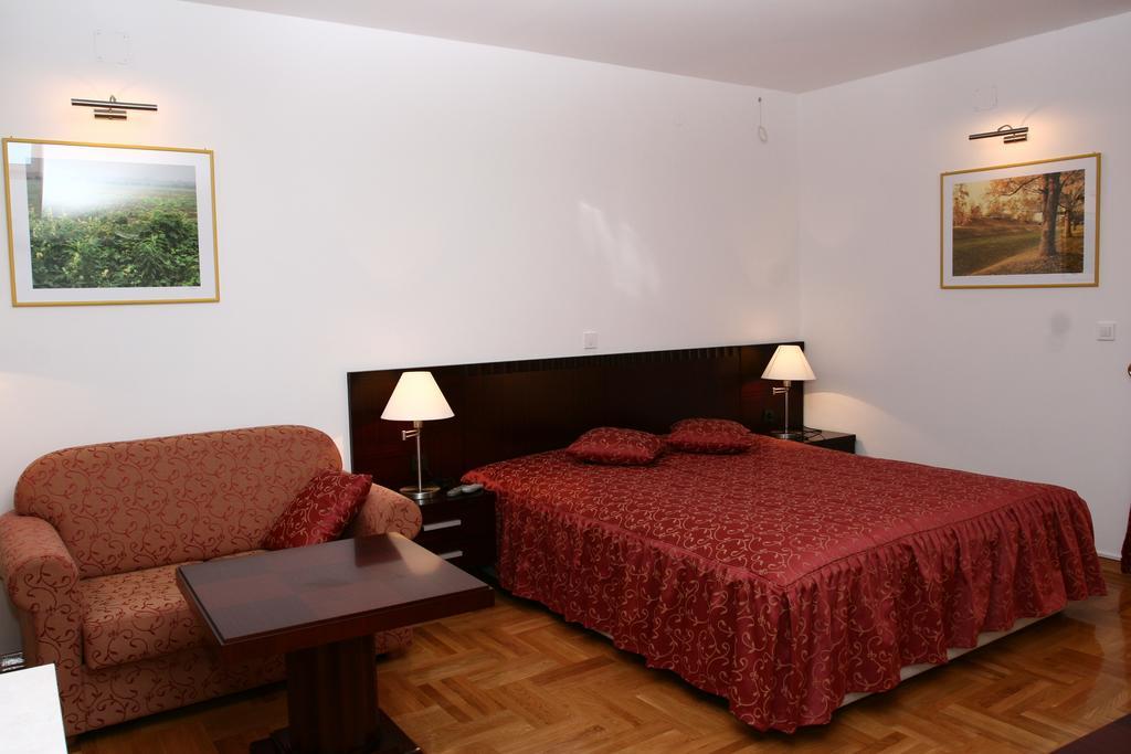 Apartmani Marbis Koprivnica Cameră foto